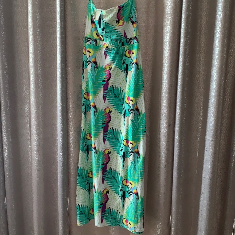 Strapless dress